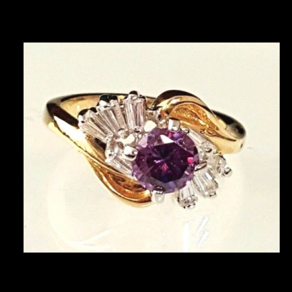 Gold Purple cocktail Ring Cubic Zirconia  Size  8 - Picture 3 of 6